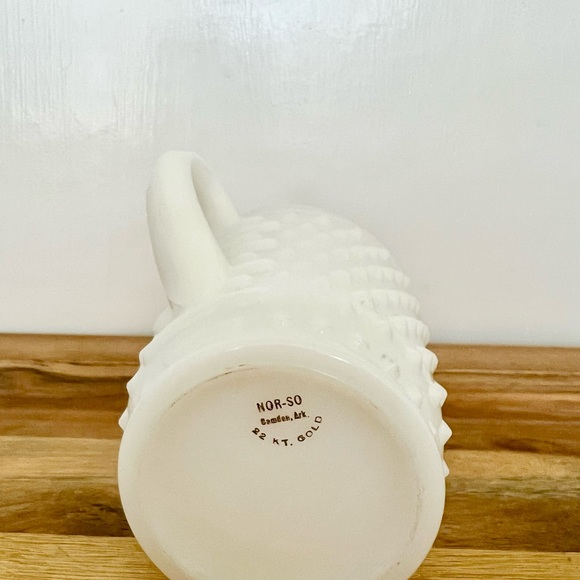 Vintage RARE Nor-so White Opaque Hobnail Milk Glass Pitcher with 24k Gold Rim - Picture 3 of 3